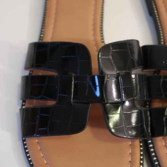 NWOT Womens Cink Me Black Embossed Leather Flat Slides Sz 41 EUR/US 11 * - Picture 2 of 5